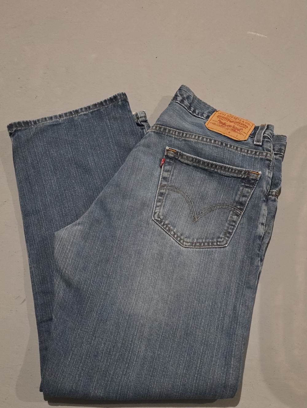 Levi's Relaxed Straight Jeans Men's 34 Medium Wash 100% Cotton